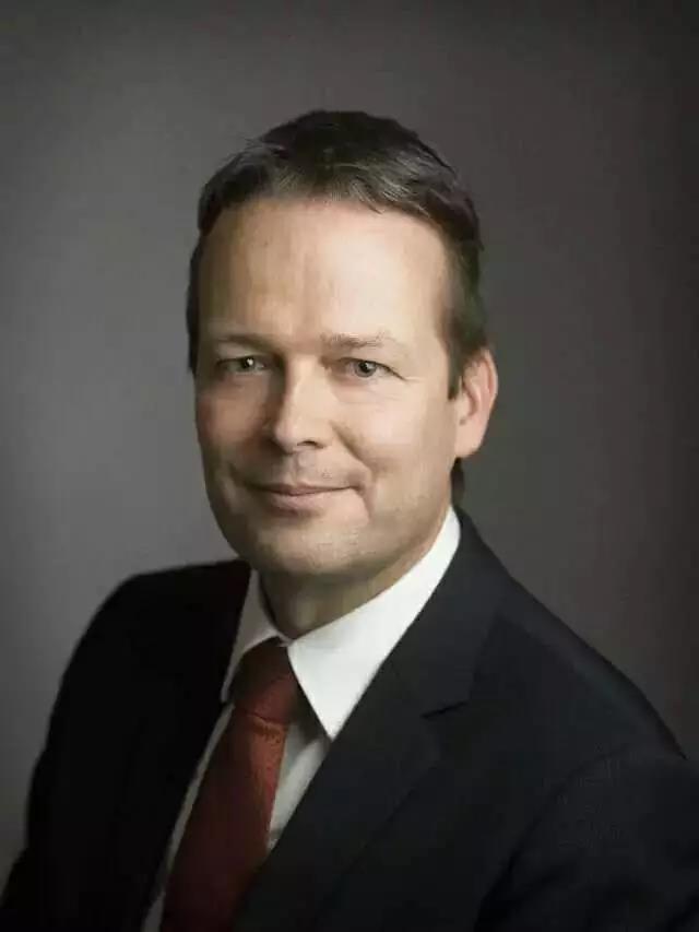 阿克苏诺贝尔首席执行官唐博纳